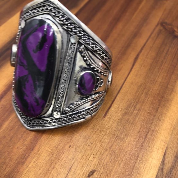 single Silver Kuchi Big Purple Stone Vintage Tribal Cuff, Boho Cuff Bracelet - Picture 6 of 8